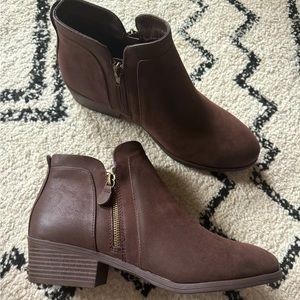 MIA Dark brown ankle booties